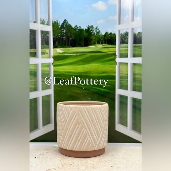 Andino Beige/White Ceramic Planter Pot without drainage hole - Picture 2 of 9